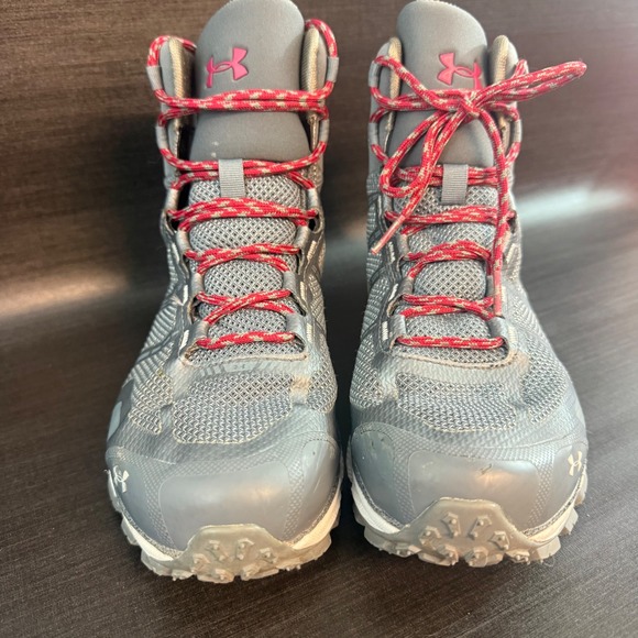 Under Armour‎ Charged Verge 2.0 Women's 9.5 Gore-Tex Hiking Trail Gray Red Boots - Picture 4 of 12
